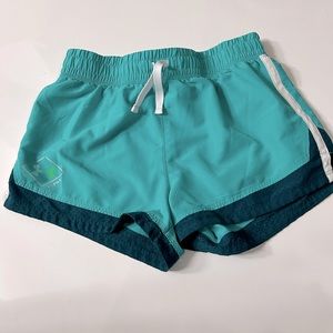Youth Under Armour shorts, size L